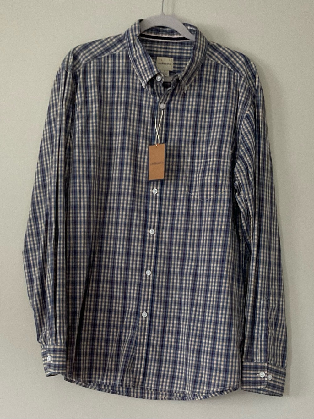 G,H. Bass & Co. Mens  cotton plaid button down shirt